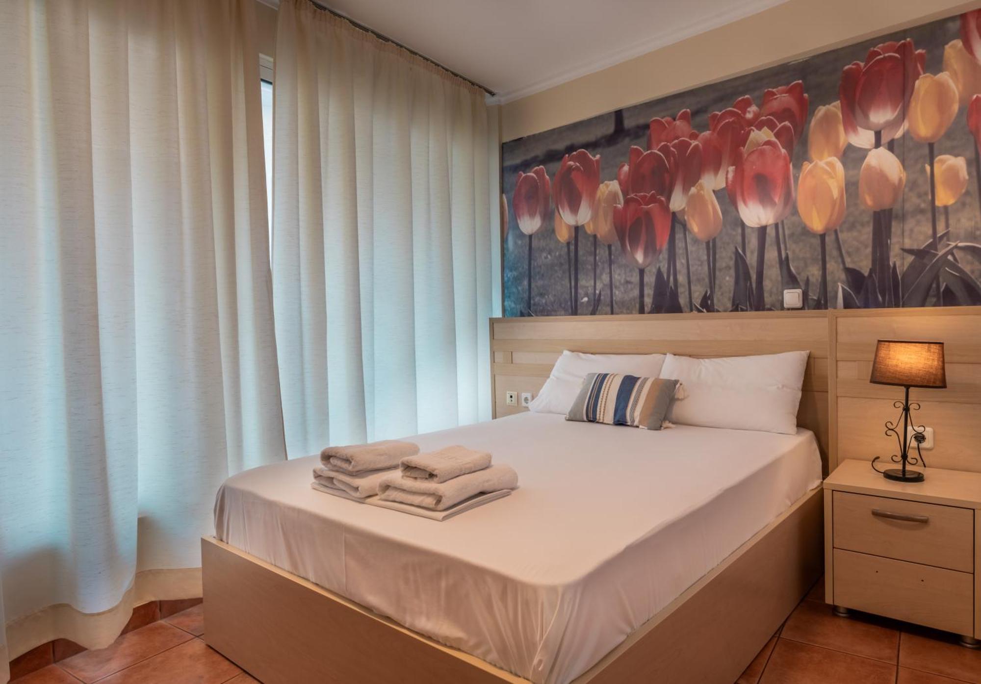 Fontana Luxury Rooms Mytilíni エクステリア 写真