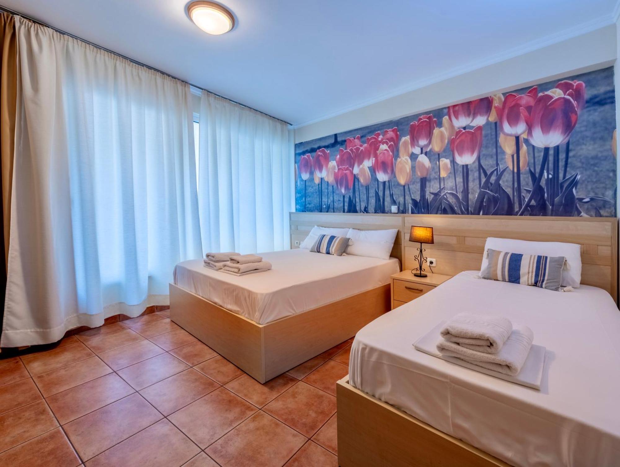 Fontana Luxury Rooms Mytilíni エクステリア 写真
