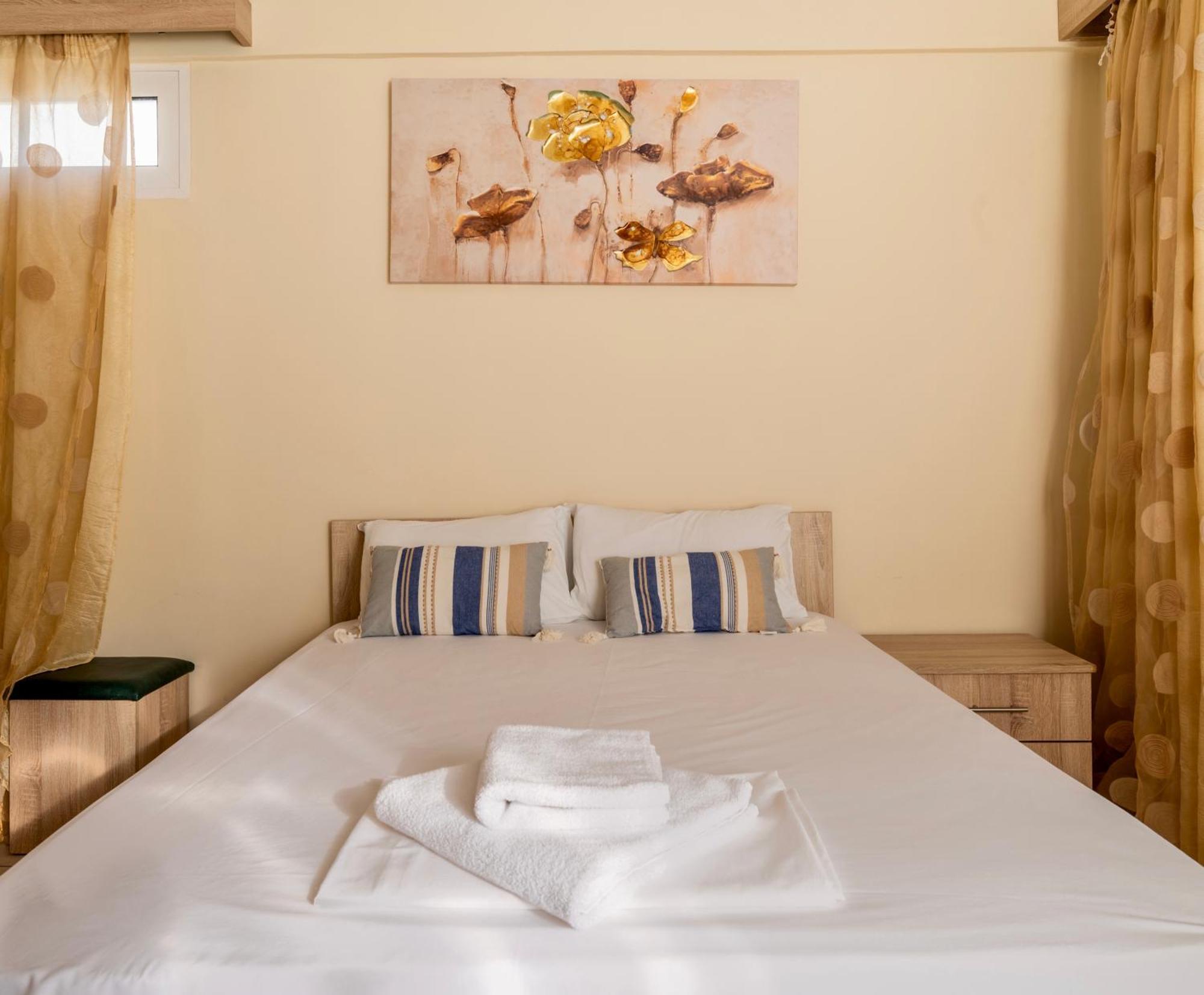Fontana Luxury Rooms Mytilíni エクステリア 写真