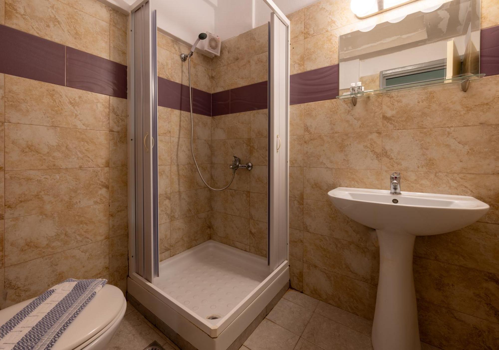 Fontana Luxury Rooms Mytilíni エクステリア 写真